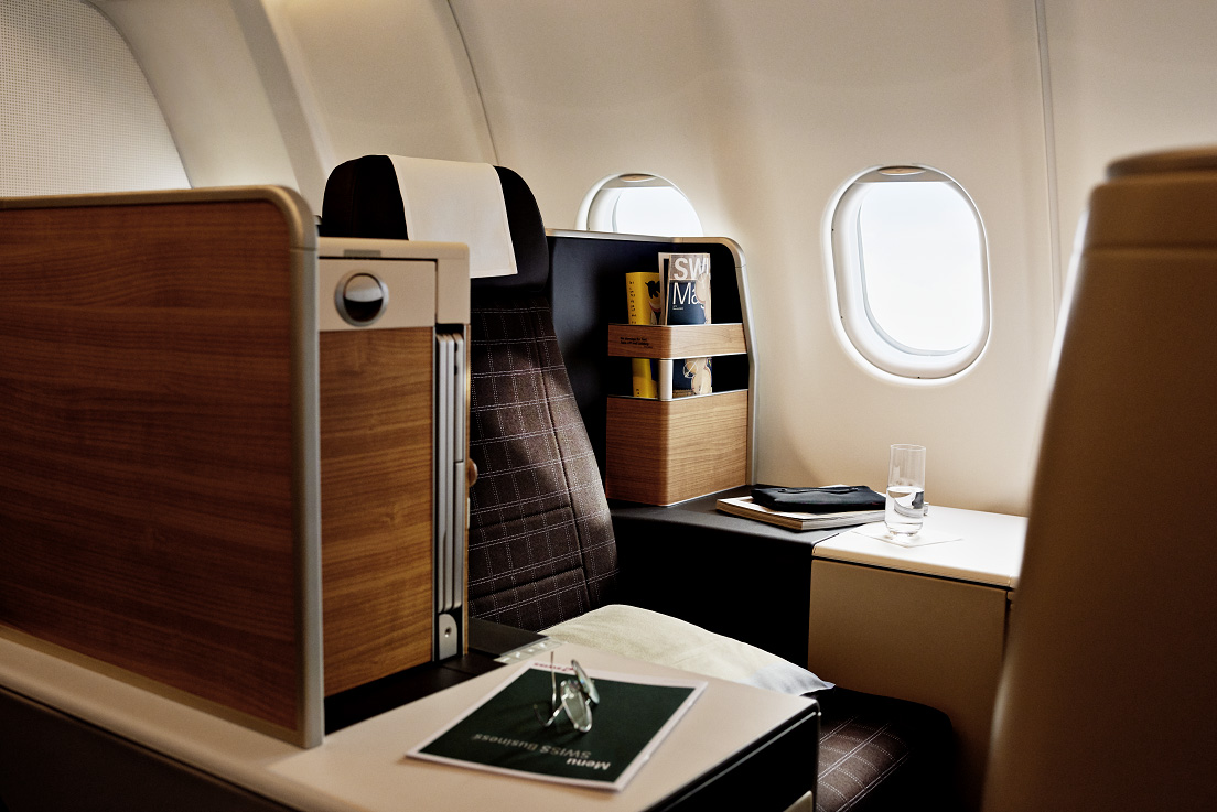 The new SWISS A340 business class seat, a highly distinctive version of the Thompson Vantage model