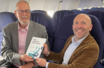 Peter Vink (left) presenting the first copy of his book to TO Delft faculty dean, Caspar Chorus